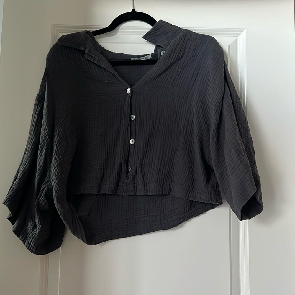Z supply button up